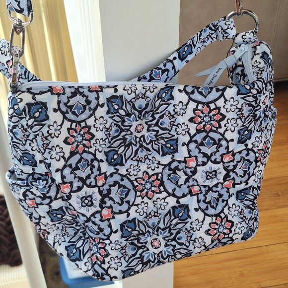 VERA BRADLEY QUILTED GO AHEAD CONVERTIBLE CROSSBODY FLORAL LISBON MEDALLION NWOT - Picture 15 of 15